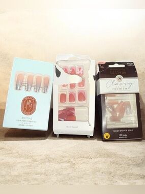 NWT’s Assorted Pink Press-On Nail Sets
